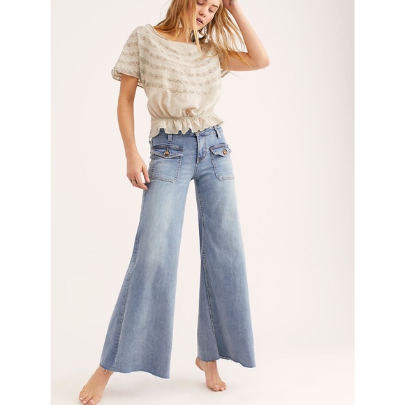 Free People Hailey Low Rise Bell Bottom Jeans patch Front Pockets 26 - Picture 2 of 7